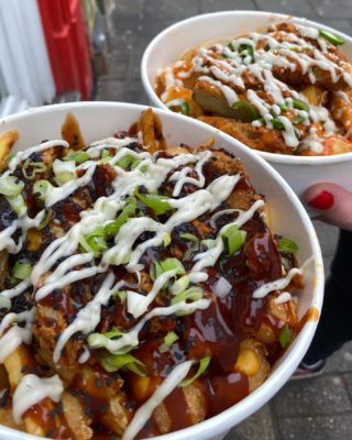 TIME TO DIG IN!! 😋😋😋

Have you tried our NEW loaded fries?? 

🔥 Buffalo Loaded Tots & Chips 
50/50 tots and chips topped with melted cheesy sauce, fried chick’n, zingy and spine-tingly hot buffalo sauce, jalapeños, white sesame seeds and a drizzle of our happy ranch mayo! 

🤸🏻‍♀️ Sticky Loaded Tots & Chips
50/50 tots and chips topped with melted cheesy sauce, fried chick’n, smokey housemade Korean BBQ sauce, black sesame seeds, fresh spring onions and a drizzle of our happy ranch mayo!

Available at West Street and on your fave delivery apps. We’re on Deliveroo and UberEats and here till midnight tonight!! ❤️❤️❤️❤️

#reallyhappychicken #vegan #veganfastfood #veganburger #veganfriedchicken #veganbrighton #ukvegan #ukvegans #brightonfood #brightonfoodie #brightonfoodies #brightonvegan #brighton #londonvegans #vegansoflondon #brightonandhove #veganchickn #veganchicken #veganjunkfood #veganfoodporn #vegancommunity #veganaf #supportindependent